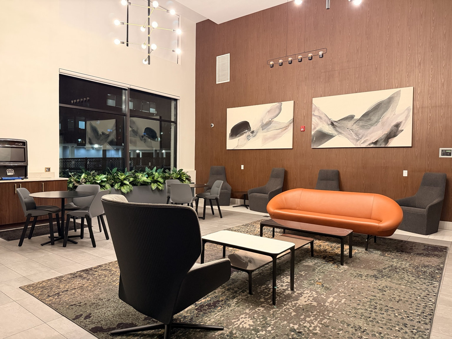 Motif lobby